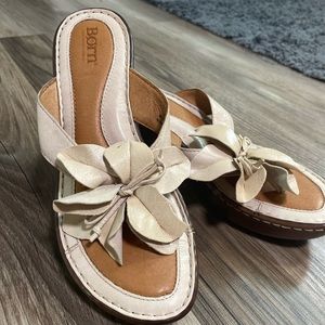 Flower sandal/flip/wedge  flop size 7
